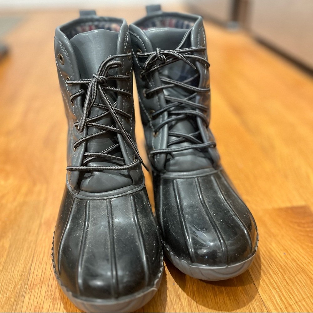 ALL WEATHER RUBBER & LEATHER BOOT
